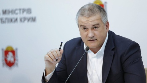 Глава Крыма призвал перейти к жестким мерам для защиты соотечественников