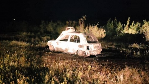 Тело прикованного к рулю мужчины нашли в сгоревшей машине на Алтае