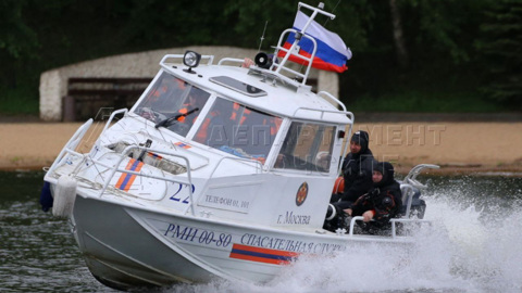 На Москве-реке спасли девушку, ушедшую на дно