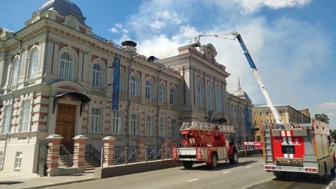 В Казани загорелся чердак Алафузовского театра