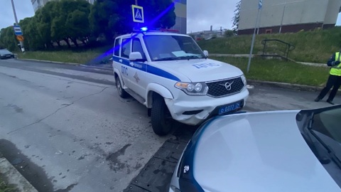 На красноярской трассе иномарка сбила пьяного подростка на мотоцикле