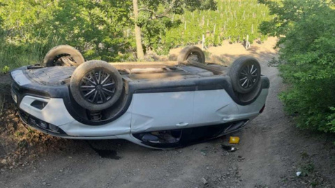 Под Судаком перевернулся автомобиль с двумя детьми