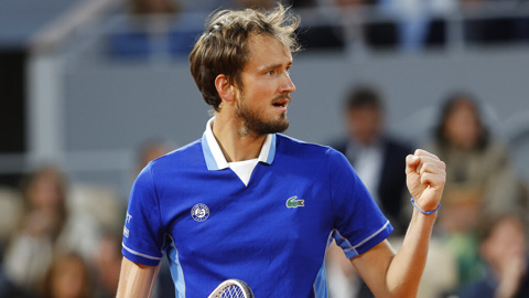 Медведев поднялся на первое место в чемпионской гонке ATP