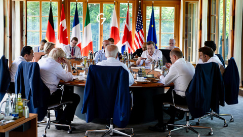 Круче Путина: Джонсон предложил лидерам G7 раздеться