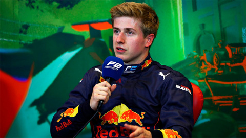 Расист из Эстонии. Гонщик Red Bull Випс оскандалился