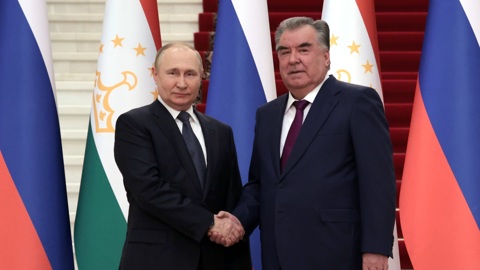Рахмон награжден российским орденом