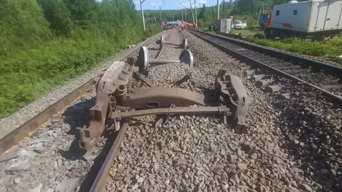В Приамурье с рельсов сошел грузовой поезд