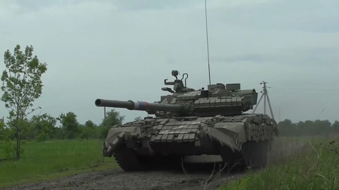 Бронетехнику, работающую в зоне СВО, оснастят дополнительной защитой