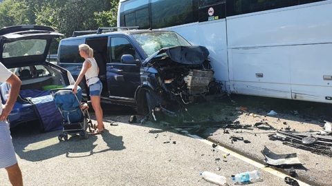 Пять человек пострадали в массовом ДТП с автобусом в Сочи