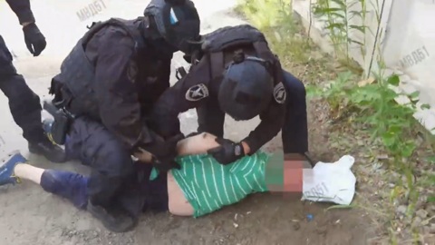 Убившего школьника мончегорского педофила взяли под стражу