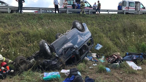 В Крыму перевернулся микроавтобус с детьми из Томской области