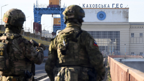 Киев бьет по Каховской ГЭС, подача воды в Крым может прекратиться