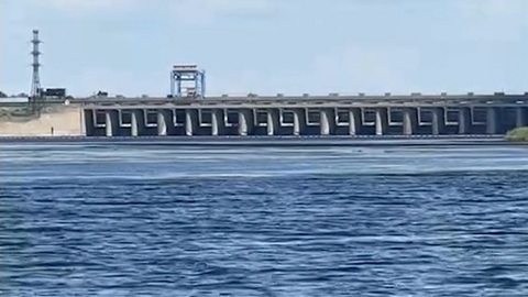 По району Каховской ГЭС нанесен ракетный удар