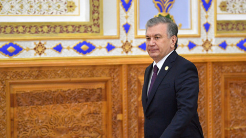 Узбекистанцы досрочно выберут президента