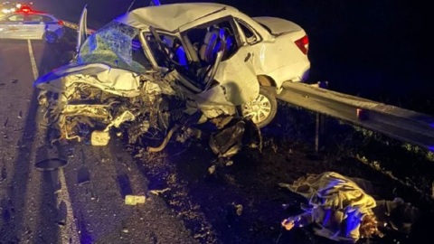 В лобовом столкновении автомобилей в Татарстане погибли водители