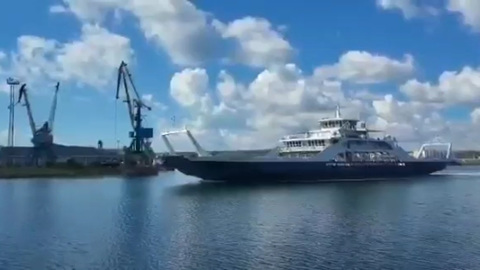 Минобороны запустило паром из Ейска в Мариуполь