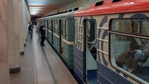 Проникшего в тоннель московской подземки пассажира нашли мертвым
