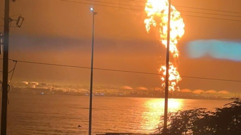 67 человек пострадали при пожаре на кубинской нефтебазе