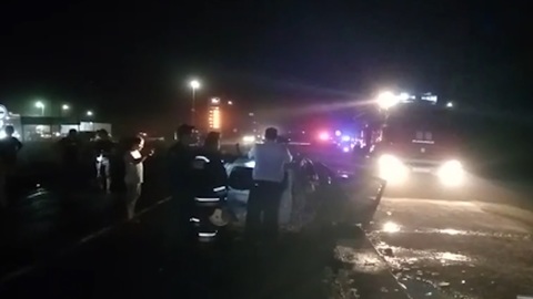 Два человека сгорели в машине после ДТП с фурой в Волгоградской области