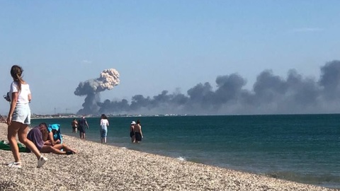 Власти подтверждают взрывы в Сакском районе Крыма