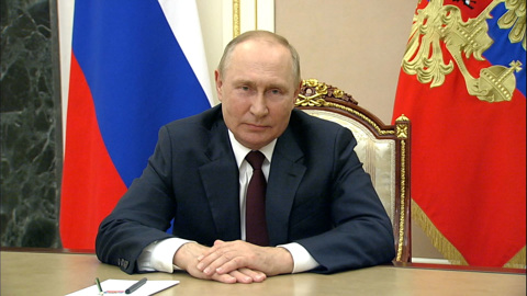 Путин обратился к участникам и зрителям концерта "Ленинградская симфония на берегу Невы"