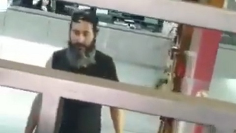 Вооруженный вкладчик захватил заложников в банке Ливана
