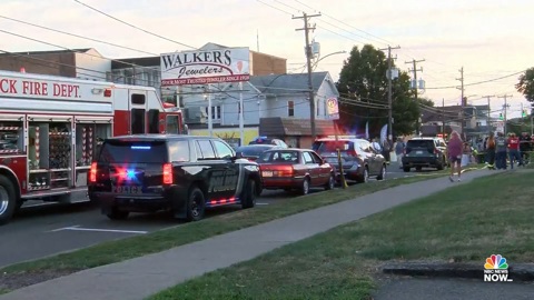 В США машина врезалась в толпу: один человек погиб, 17 пострадали