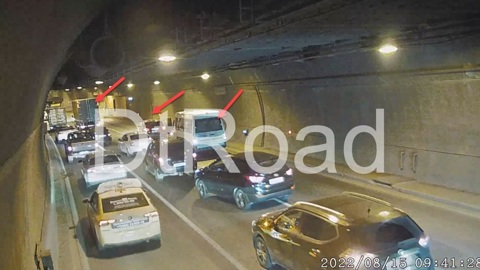 Лефортовский тоннель в Москве частично заблокирован из-за ДТП