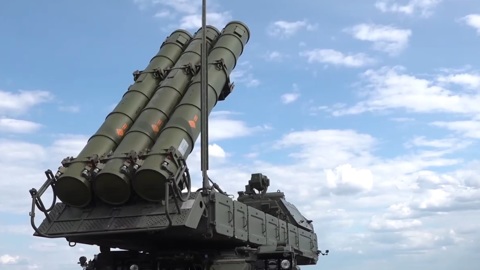 Российская ПВО перехватила снаряды HIMARS в Новой Каховке и Херсоне