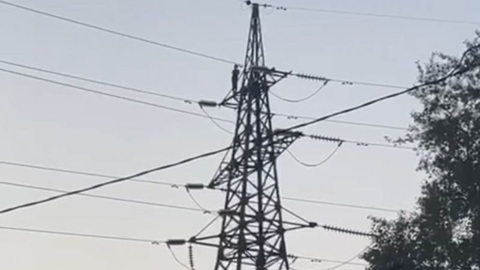 Диверсанты подорвали опору ЛЭП в Херсонской области