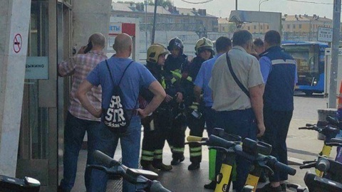 Пассажира, разлившего бром в московском метро, отправили под арест