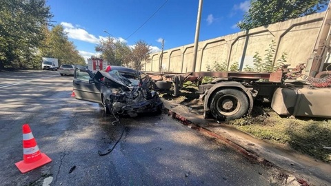 Два человека погибли в страшной аварии в Красноярске