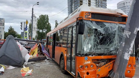 Пятеро пострадали в аварии с пассажирским автобусом в Нижнем Новгороде