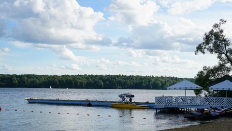 Тело застреленного бизнесмена обнаружено на пристани в Подмосковье