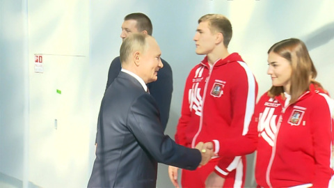 Владимир Путин приехал в Лужники