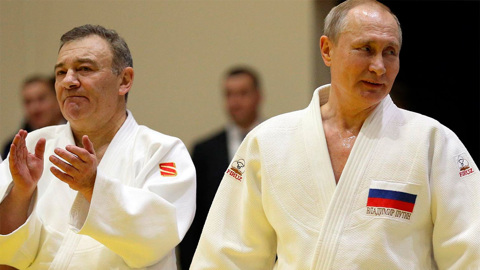 Владимир Путин вспомнил поединок с главой международной федерации самбо