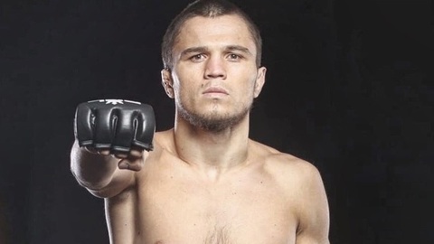 Умар Нурмагомедов подписал новый контракт с UFC