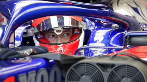 "Призовой" болид Квята в Toro Rosso продан за 439 тысяч евро
