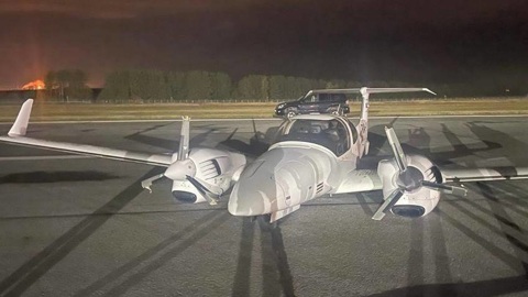 Самолет совершил жесткую посадку в Набережных Челнах