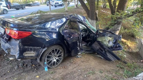 В Приморье иномарка насмерть сбила школьницу на тротуаре