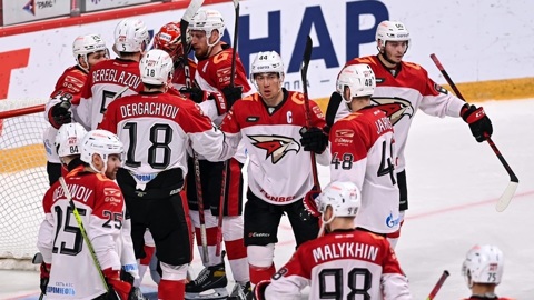"Авангард" выиграл первый матч на новой арене