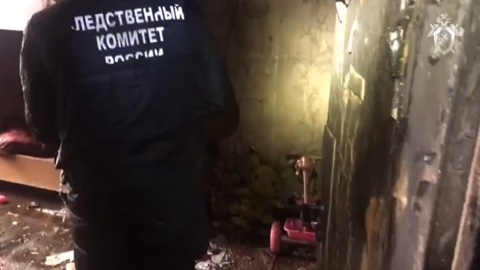 Тела мужчины и маленькой девочки найдены в сгоревшей квартире в Якутске