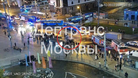 На Щелковском шоссе из-за пожара на дороге ограничено движение
