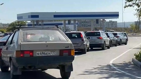 На месте паромной переправы на Кубани образовалась пробка
