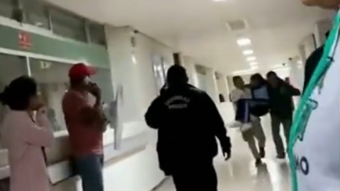 Более полусотни школьников отравились неизвестным веществом