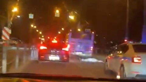 Школьница попала под колеса автобуса в Подмосковье