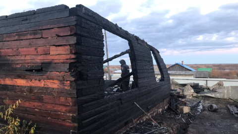 Четыре несовершеннолетних ребенка погибли при пожаре в частном доме