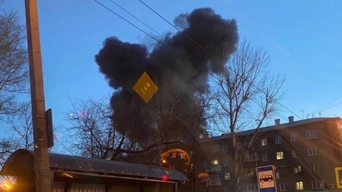 СК возбудил дело после падения Су-30 на жилой дом в Иркутске