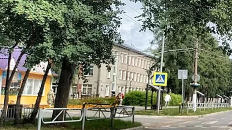 Молодой человек с ножом ворвался в школу в Прикамье