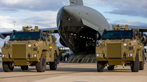 Австралия отправит на Украину еще 30 "Бушмастеров"